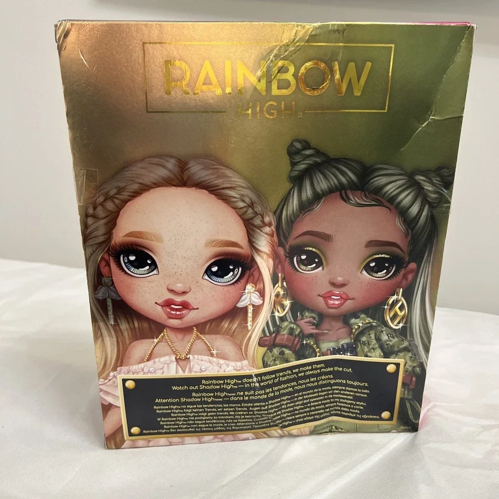 Rainbow High Victoria Whitman Fashion Doll Freckles 2022 With Accessories NIB